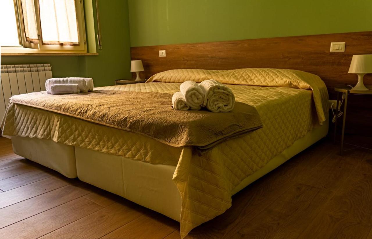 Incastro B&B In Crotone Exteriör bild