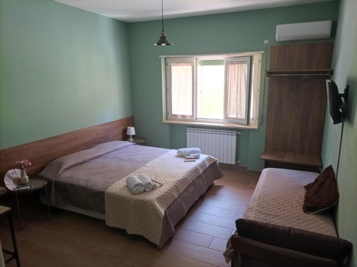 Incastro B&B In Crotone Exteriör bild